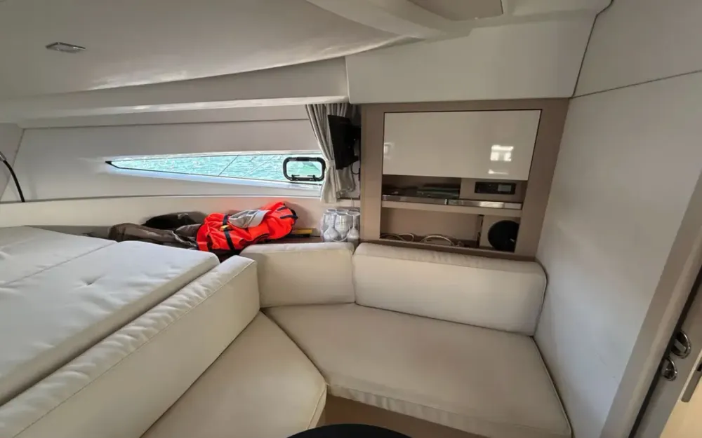 slider 23 Jeanneau Leader 36