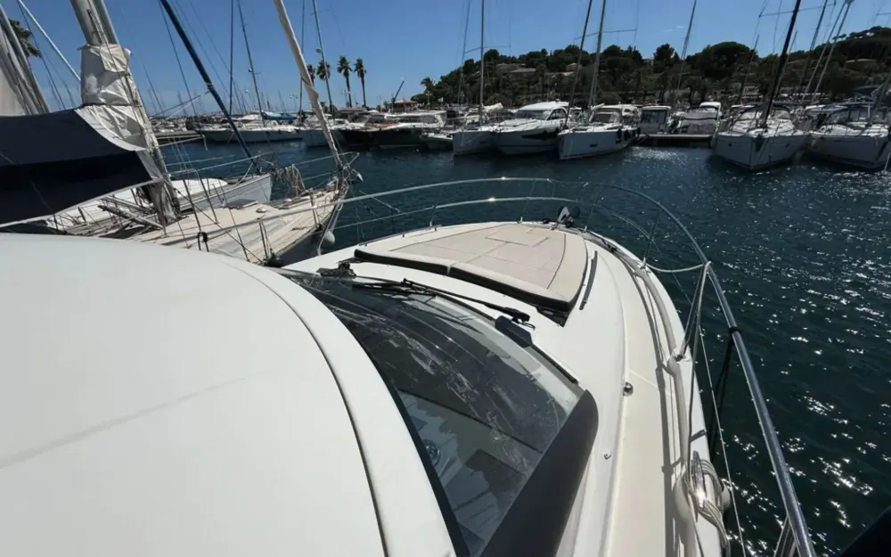 slider 8 Jeanneau Leader 36