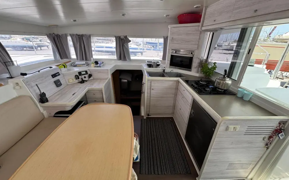 slider 18 Lagoon  400