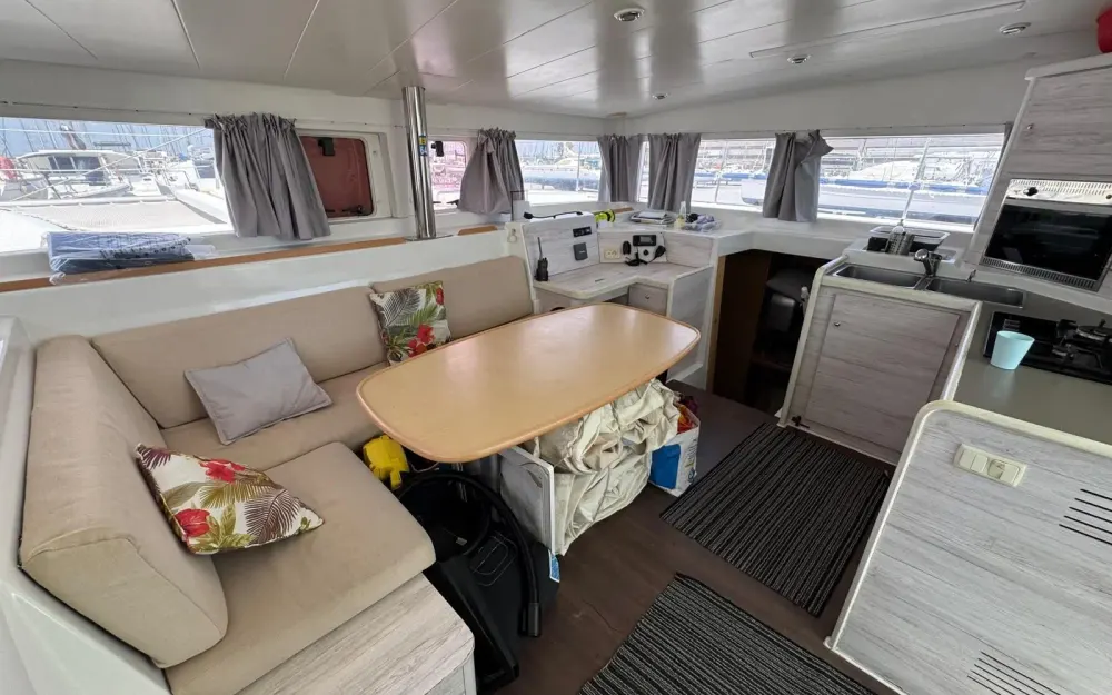 slider 19 Lagoon  400