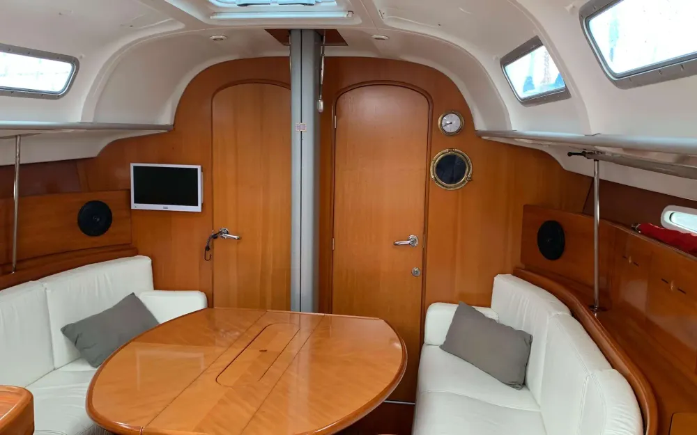 slider 11 Beneteau First 40.7