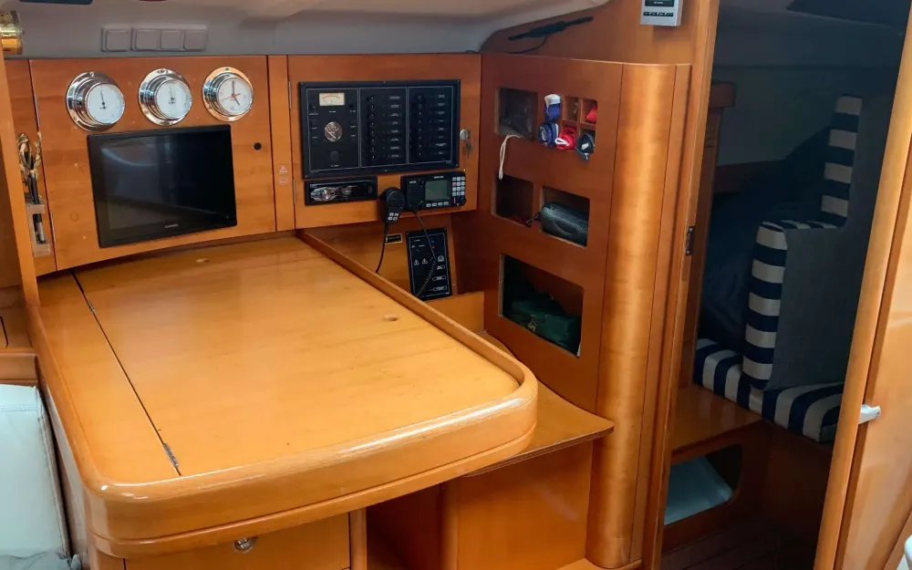 slider 15 Beneteau First 40.7