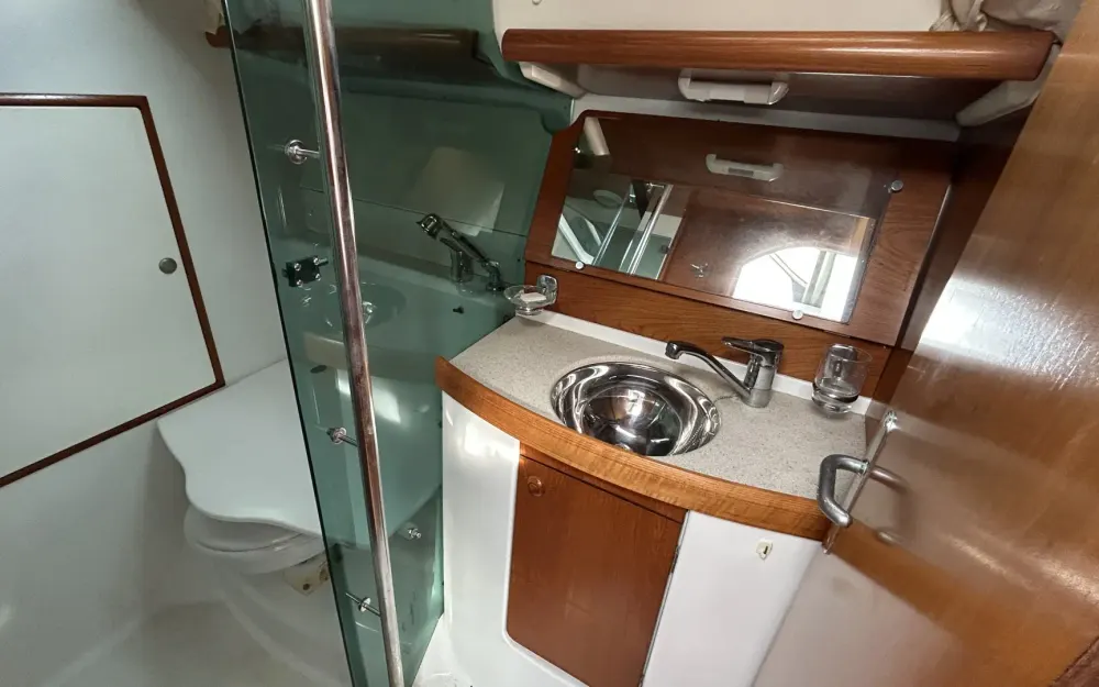 slider 10 Jeanneau Sun Odyssey 35