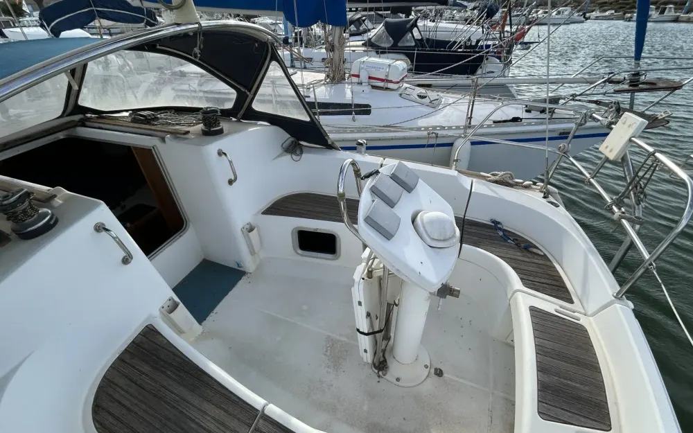 slider 11 Jeanneau Sun Odyssey 35
