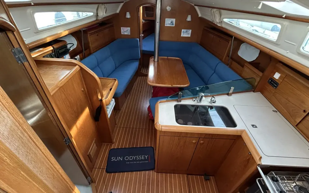 slider 1 Jeanneau Sun Odyssey 35