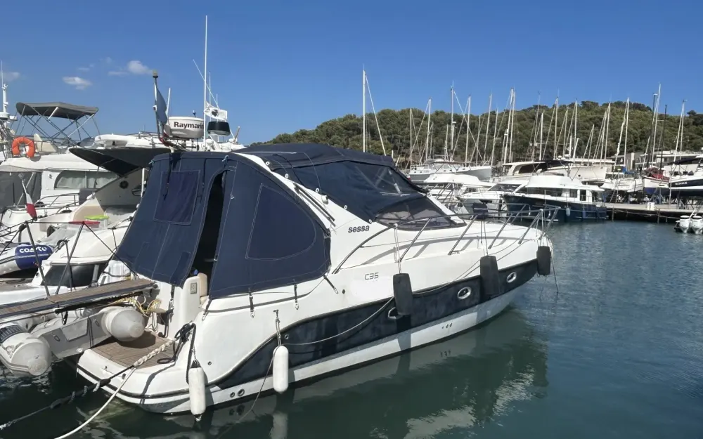 slider 2 Sessa Marine C35