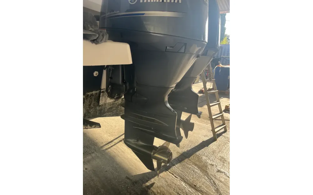 slider 4 Yamaha 150