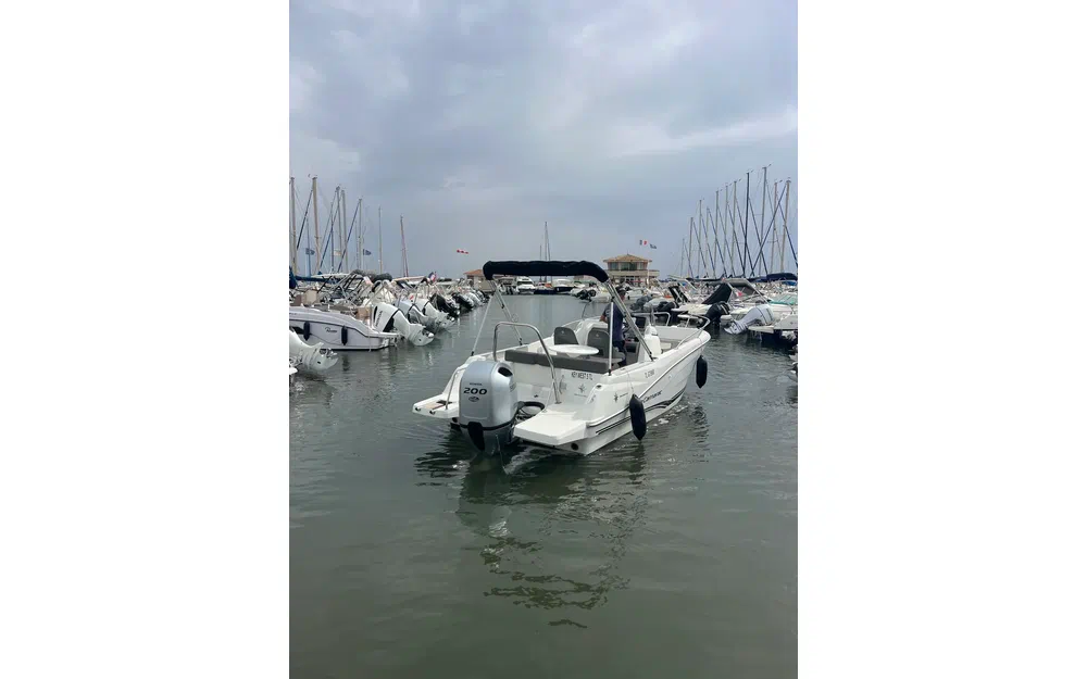 slider 1 Jeanneau Cap Camarat 6.5 CC