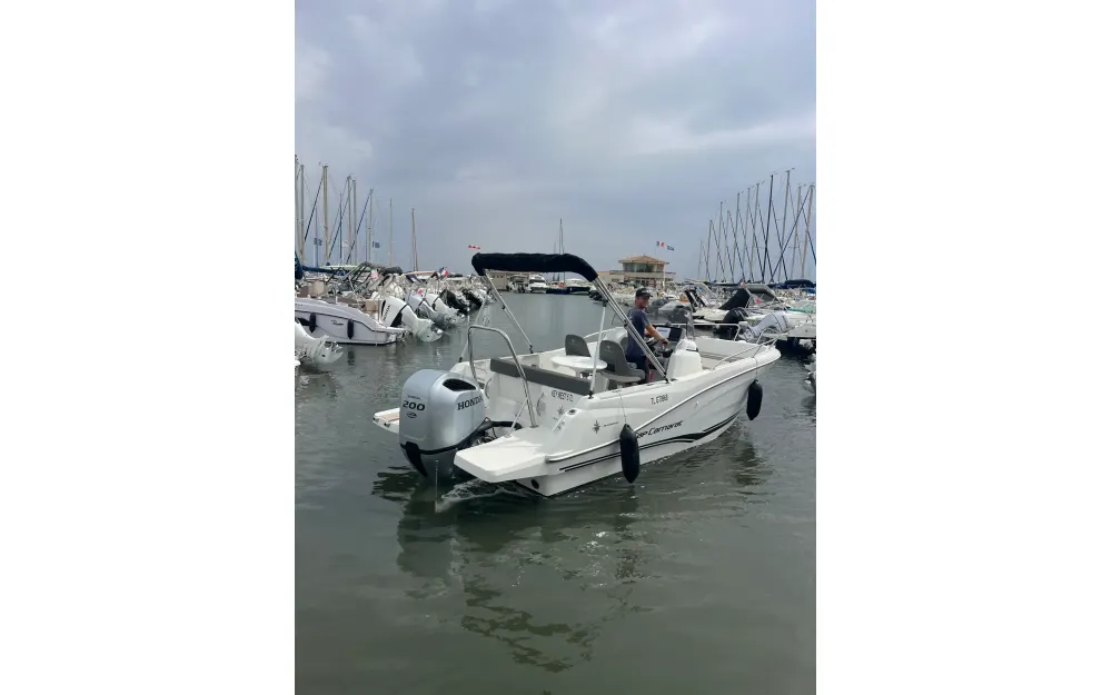 slider 0 Jeanneau Cap Camarat 6.5 CC Serie 3