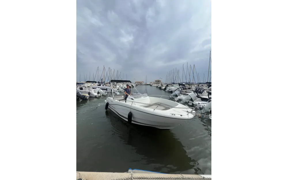 slider 3 Jeanneau Cap Camarat 6.5 CC Serie 3