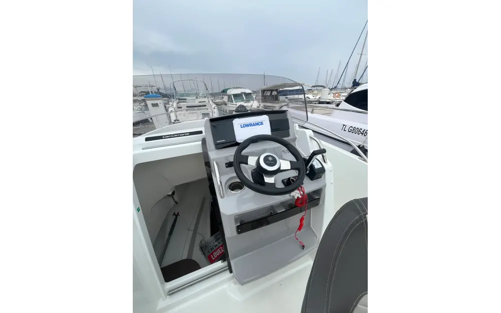 slider 7 Jeanneau Cap Camarat 6.5 CC Serie 3