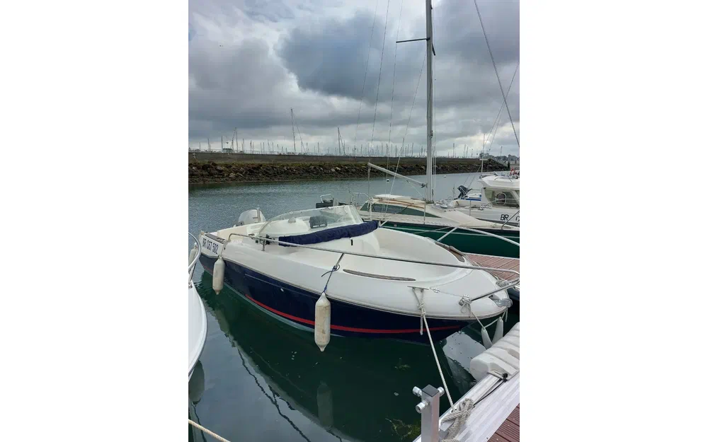 slider 6 Jeanneau Cap Camarat 625 WA