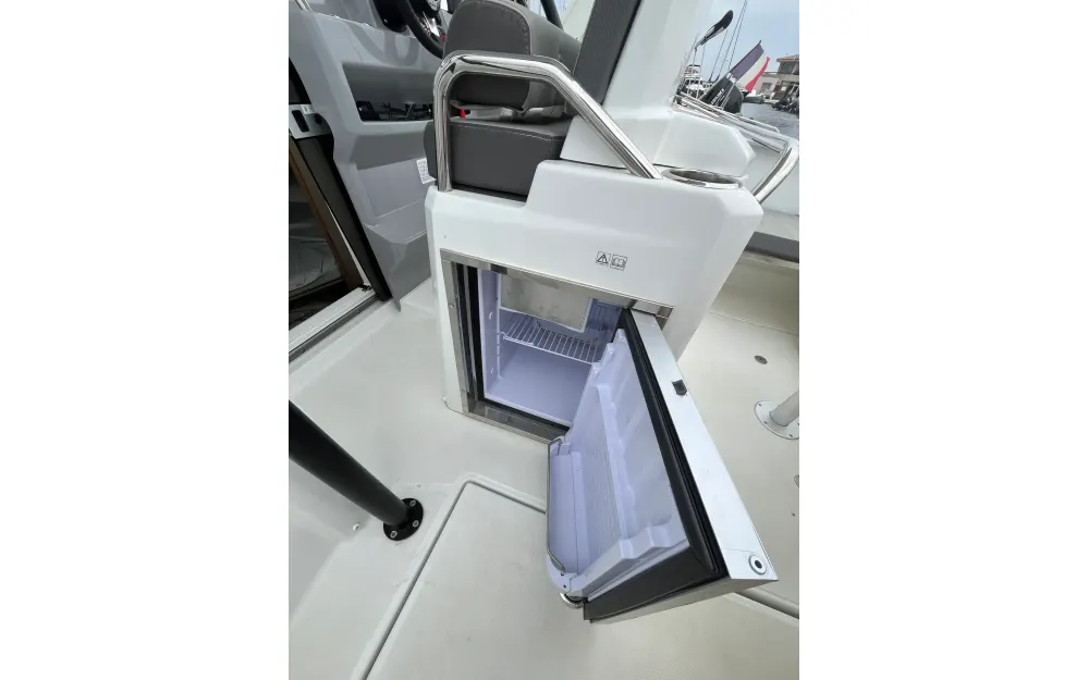 slider 18 Jeanneau Cap Camarat 7.5 WA Serie 3
