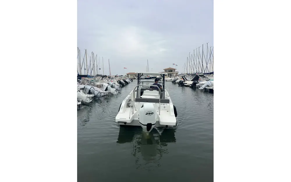 slider 4 Jeanneau Cap Camarat 7.5 WA Serie 3