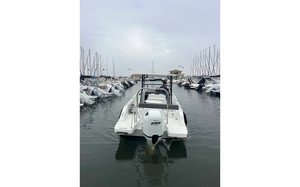 slider 5 Jeanneau Cap Camarat 7.5 WA