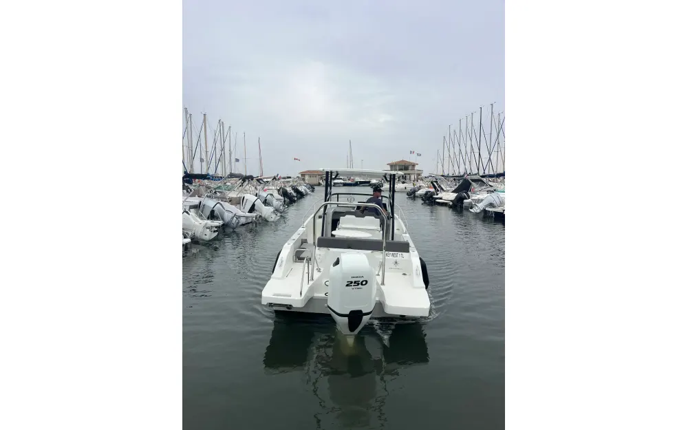 slider 5 Jeanneau Cap Camarat 7.5 WA Serie 3