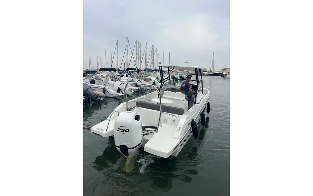 slider 1 Jeanneau Cap Camarat 7.5 WA