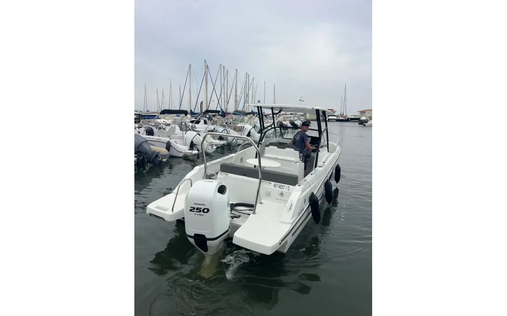 slider 1 Jeanneau Cap Camarat 7.5 WA Serie 3
