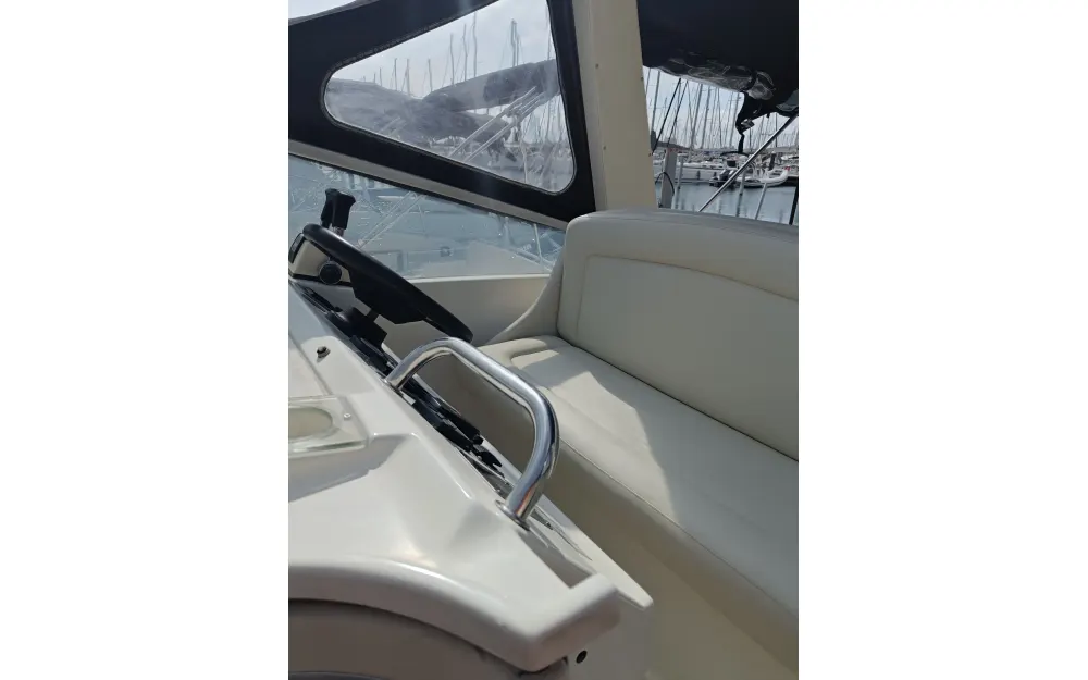 slider 13 Beneteau Flyer 8