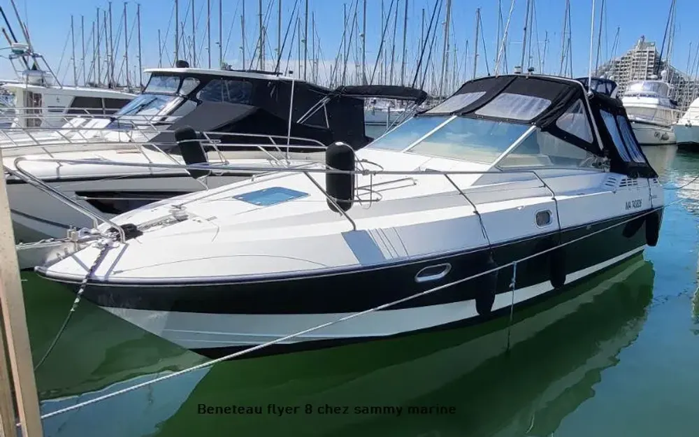 slider 0 Beneteau Flyer 8
