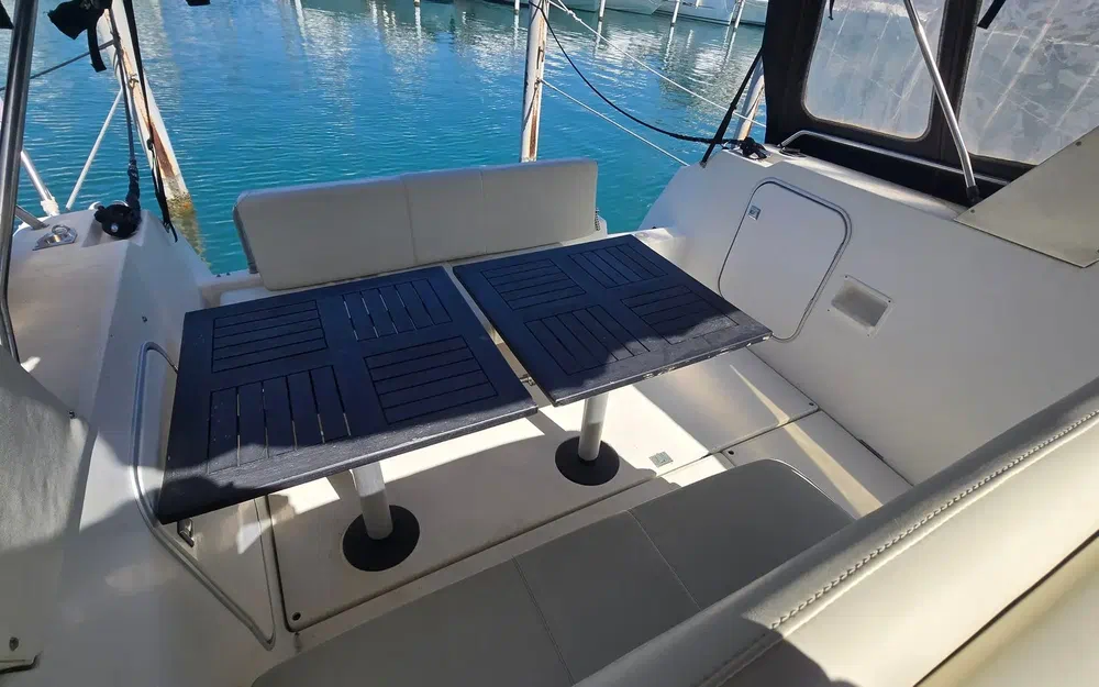 slider 8 Beneteau Flyer 8