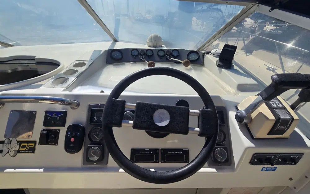 slider 9 Beneteau Flyer 8