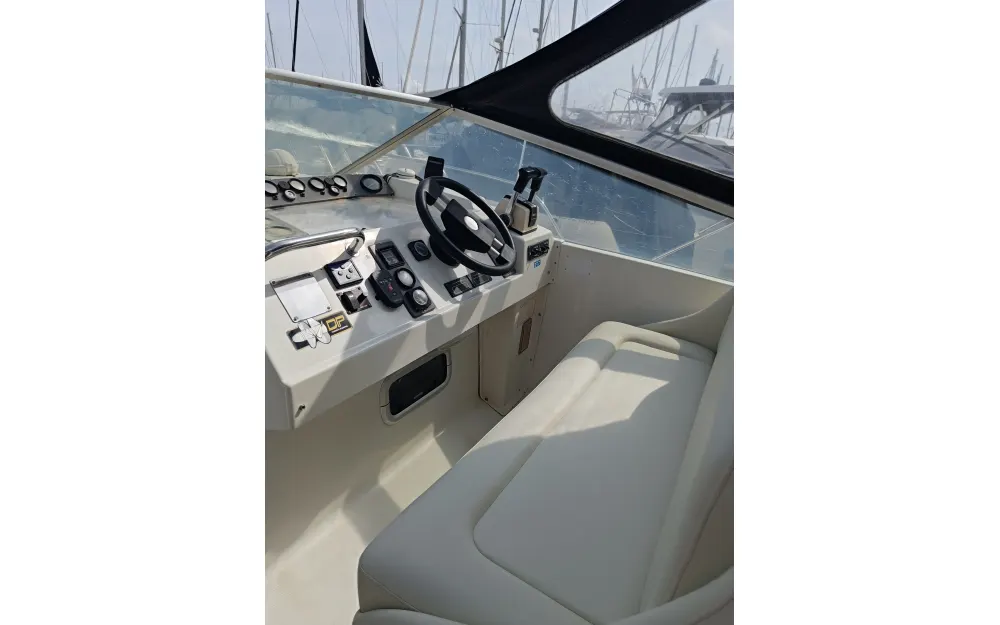 slider 8 Beneteau Flyer 8