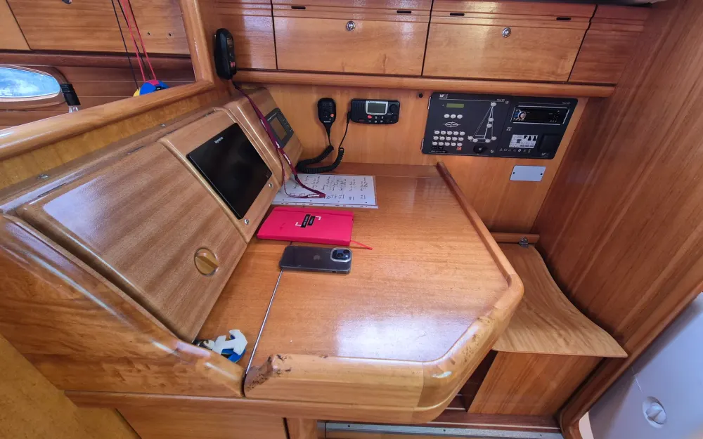 slider 12 Bavaria  33 cruiser