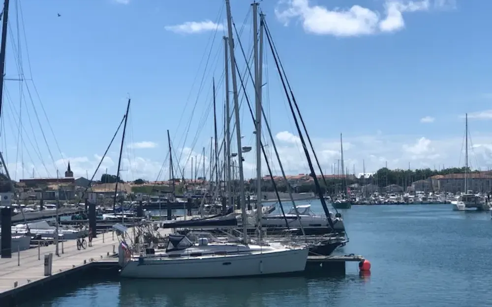 slider 0 Bavaria  33 cruiser