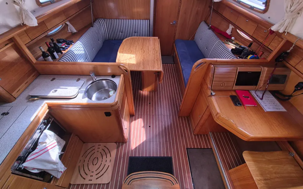 slider 1 Bavaria  33 cruiser
