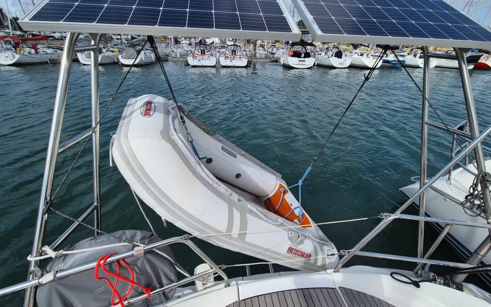 slider 3 Bavaria  33 cruiser
