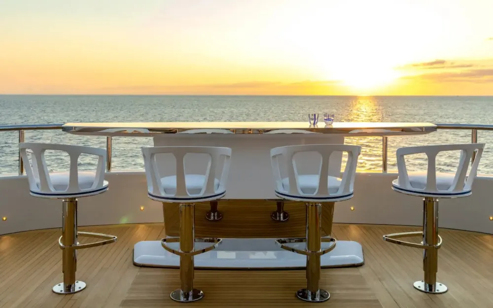 slider 9 Benetti  50