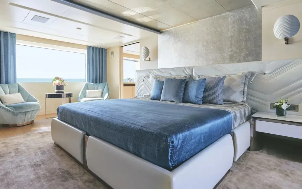 slider 15 Benetti  50