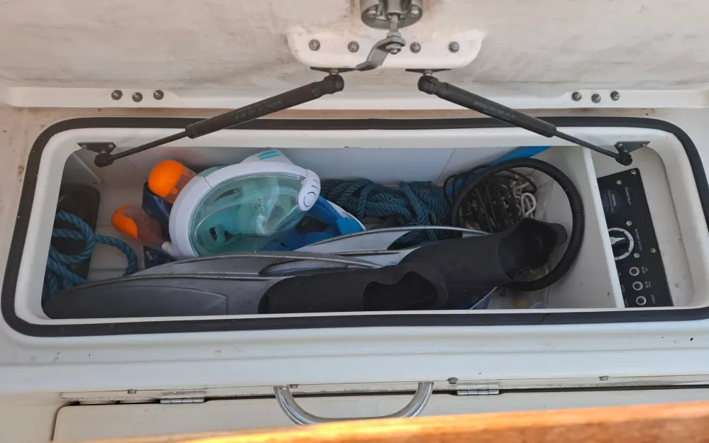 slider 17 Quicksilver Activ 755 Sundeck