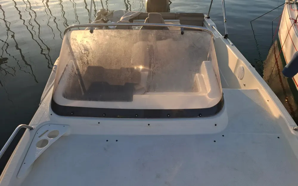 slider 25 Quicksilver Activ 755 Sundeck