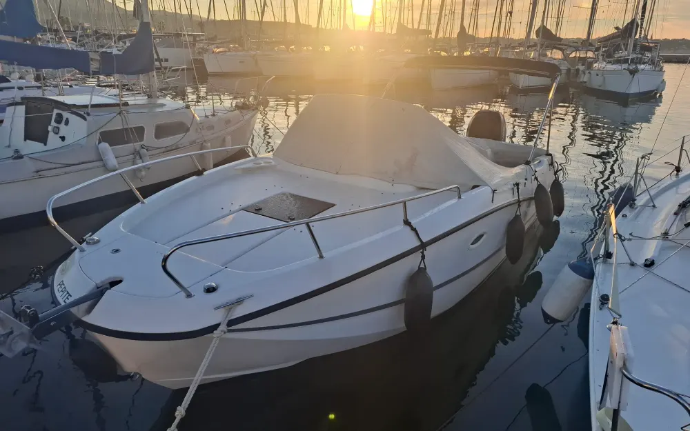 slider 1 Quicksilver Activ 755 Sundeck