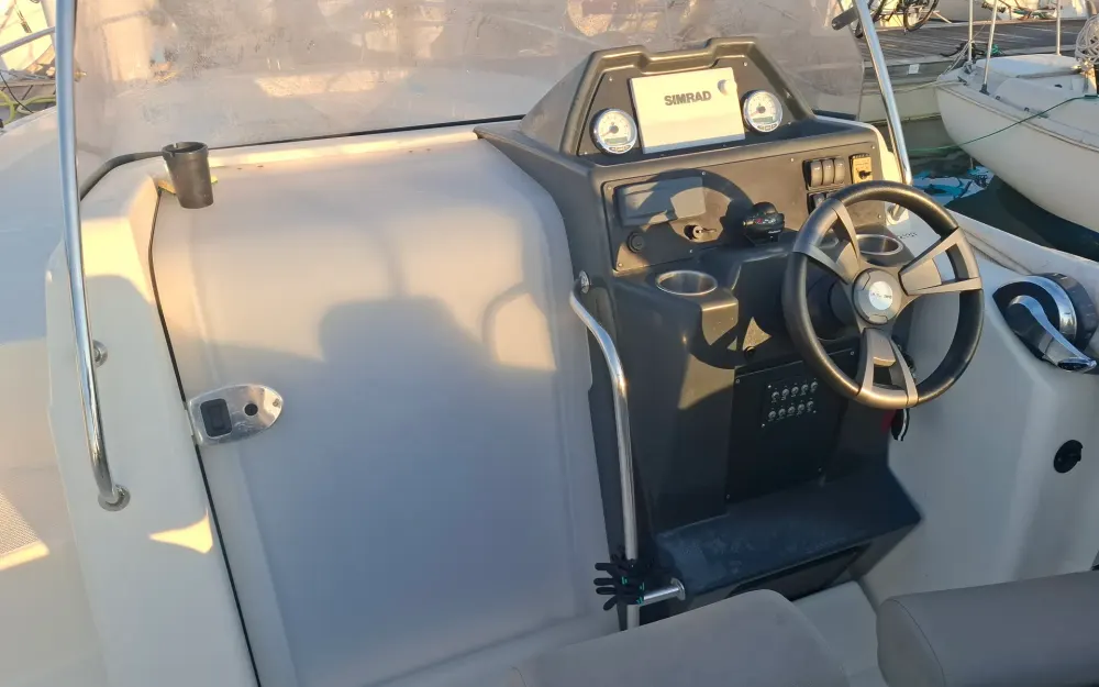 slider 30 Quicksilver Activ 755 Sundeck