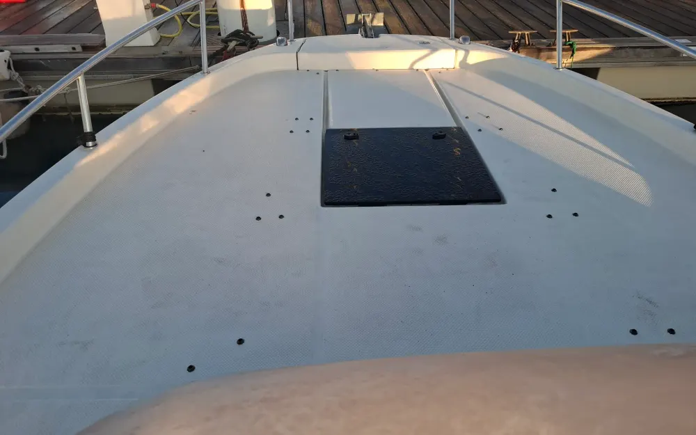 slider 35 Quicksilver Activ 755 Sundeck