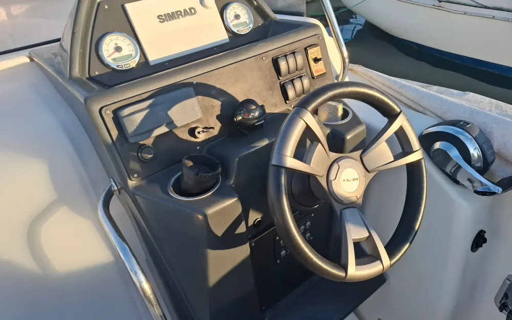 slider 36 Quicksilver Activ 755 Sundeck
