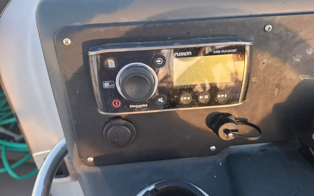 slider 5 Quicksilver Activ 755 Sundeck
