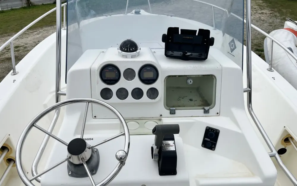 slider 6 Kelt White Shark 205