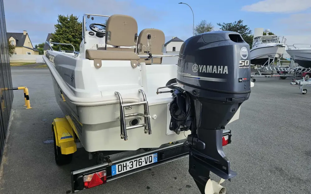 slider 1 Jeanneau Cap Camarat 4.7 CC Style