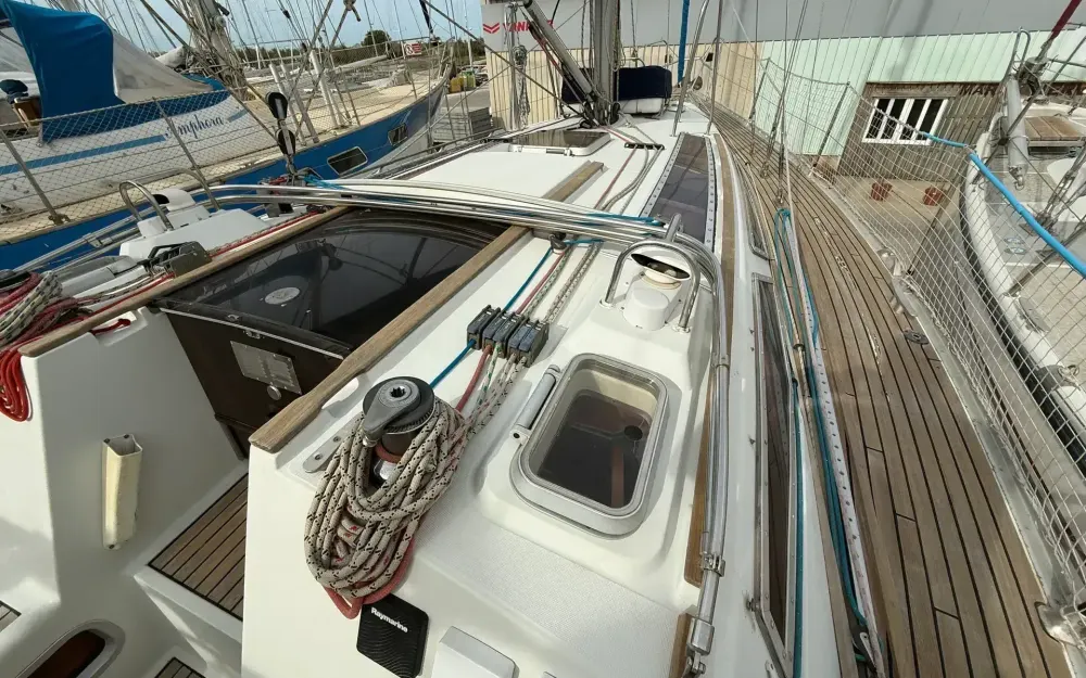 slider 8 Jeanneau Voyage 12.50