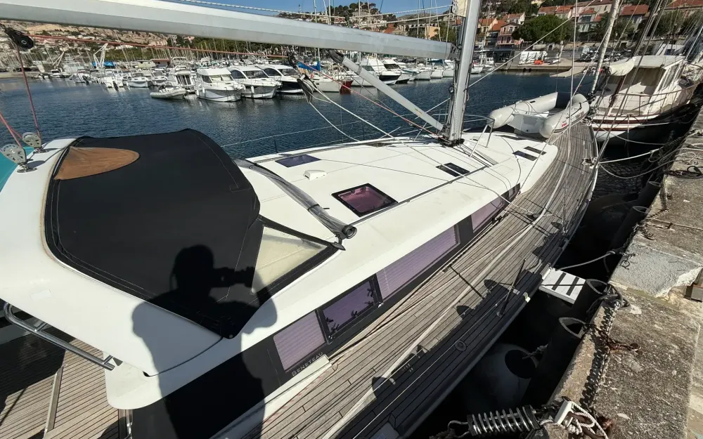 slider 15 Beneteau Sense 50