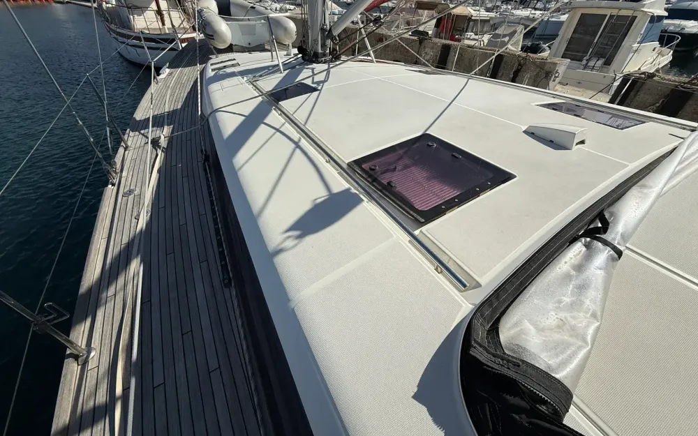 slider 16 Beneteau Sense 50