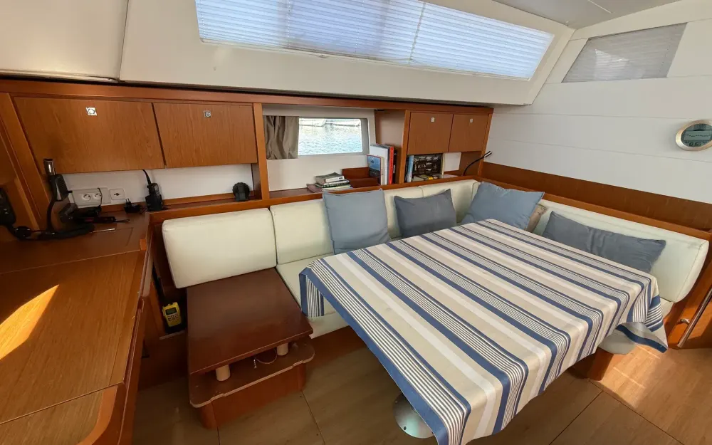 slider 26 Beneteau Sense 50