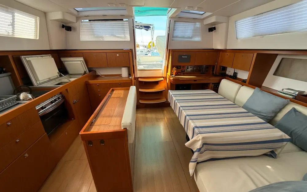 slider 28 Beneteau Sense 50