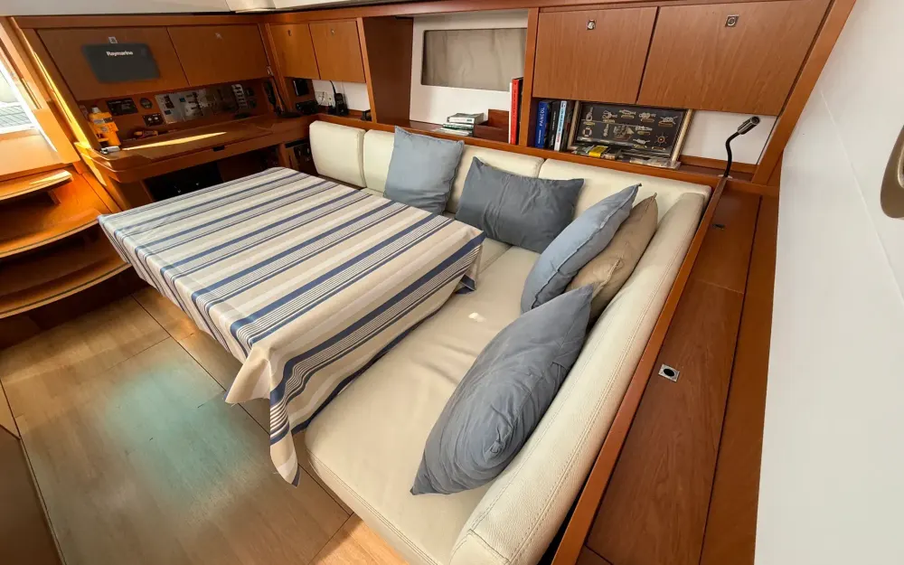 slider 29 Beneteau Sense 50