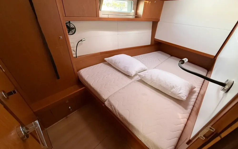 slider 32 Beneteau Sense 50