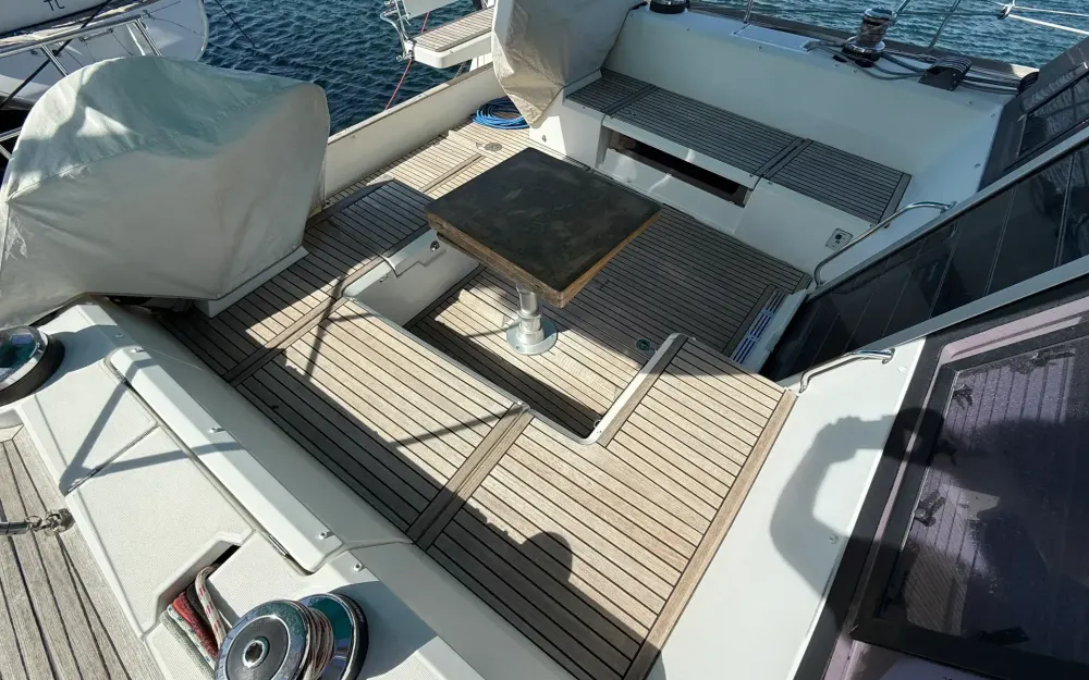 slider 3 Beneteau Sense 50